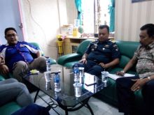 Pihak KSOP Bengkalis saat memberikan keterangan kepada wartawanhari