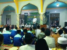 Bupati H Syamsuar saat menghadiri HAUL Haul Syech Abdul Qodir Jailani ke 879, Haul KH Abdul Mukti Bin Hasan ke-41, dan Haul KH M Sahil Bin KH Abdul Mukti ke-5/lin