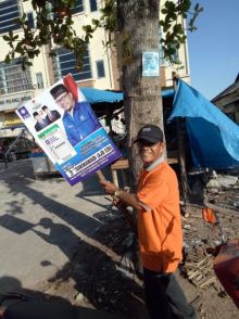 Bawaslu Kota turunkan APK bermasalah