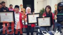 PSI saat memberikan Kebohongan Award
