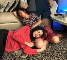 Nikita Mirzani saat mengunggah foto mengenakan hijab