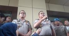Kapolda Jatim Irjen Pol  Luki Hermawan memberi keterangan dalam konferensi persa di Mapolda Jatim, Senin siang tadi. Foto; int