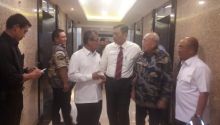 Drs. H. Mursini, M.Si saat bincang bincang dengan Menko Kemaritiman Luhut Binsar Panjaitan/zar
