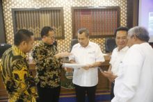 Bupati Siak H Syamsuar bersama Rokhmin Dahuri/lin