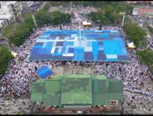 Tausiyah Oleh UAS, Bupati Inhil Mengaku Takjub Melihat Lautan Manusia