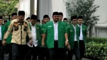 Ketum GP Ansor, Yaqut Cholil Qoumas dan jajaran usai bertemu Presiden Jokowi di Istana Negara. Foto: int 