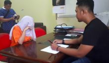 GD, muncikari prostitusi online saat diperiksa petugas