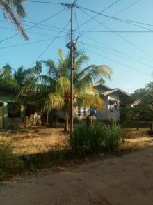 Pertamina RU II salurkan bantuan berupa pembangunan fasilitas penerangan jalan /pno