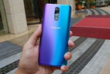 Smartphone Oppo R17 Pro mulai dijual perdana/int