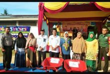 Bumdesa Sumber Rezeki  menyerahkan bantuan/alfa