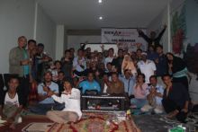 Relawan Prabowo-Sandi saat nonton bareng debat pertama pilpres 2019 (Foto: Istimewa)