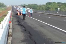  Tol Salatiga-Kartasura mengalami keretakan