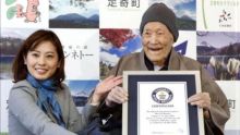 Masazo Nonaka saat menerima pengakuan sebagai pria tertua di dunia pada 10 April 2018. Foto: int