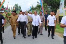 Bupati Siak H Syamsuar saat berkunjung ke Kecamatan Sungai Apit/lin