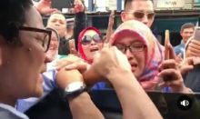 Sandiaga Uno dikejar ibu-ibu ajak foto selfie (foto/instagram) 