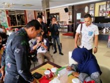 Perwakilan Grand Meranti Hotel Selatpanjang menandatangani berita acara pendataan/mad