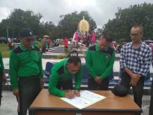 Penandatanganan MoU antara Kadis TPH Bun dan Pimpinan PT BOS