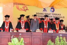 Prosesi wisuda Politeknik Bengkalis/hari