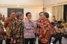 Sekda Siak saat bincang-bincang dengan Kepala BNPB/lin