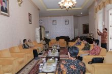 Silaturahmi  Kakanwil Pajak Riau dan Bupati H Syamsuar/lin