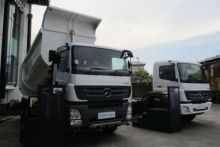 Truk dan Bus Mercedes-Benz Kini Dapat Dilacak Perusahaan