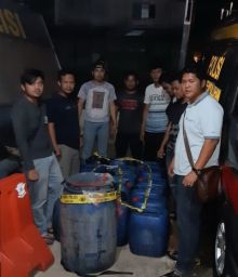 Polisi sita rausan liter tuak/rgo