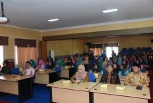 Sosialisasi bagaimana menjadi orangtua hebat dalam rangka pembinaan ketahanan keluarga balita dan anak yang digelar BKKBN Riau/hari