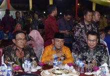 HM Wardan bersama Bupati Pelalawan HM Harris dan Wabup Bengkalis Muhammad/ADV