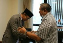 Tuan Guru Bajang berjumpa SBY saat jenguk Ani Yudhoyono (foto/instagram) 