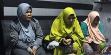 Trio emak-emak tersangka kasus dugaan kampanye hitam