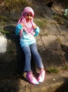 Siti Alisya Azzahrani (Ara) menjadi Utusan Kuantan Mudik pada Olimpiade Fisika/zar