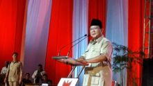 Calon presiden Prabowo Subianto menyapa ribuan relawan dan pendukungnya dalam kegiatan di Grand Pasific Hall, Sleman,  Yogyakarta,  Rabu 27 Februari 2019. Foto: int 