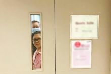 SBY setia menemani Ani Yudhoyono berobat di Singapura (foto/instagram) 