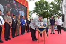 Dirut BRK, Irvandi Gustari tandatangi MoU Pelayanan Perizinan dan Non Perizinan MPP Pekanbaru