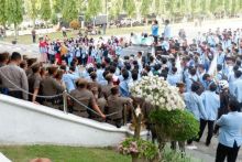 Mahasiswa Unri melakukan aksi demo terkait karhutla di Riau