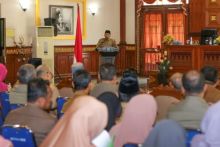 Plt Bupati Siak H Alfedri menyampaikan sambutan pada pertemuan Forum Perangkat Daerah/lin