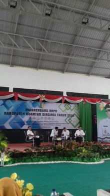 Bupati Mursini saat membuka Musrenbang/zar