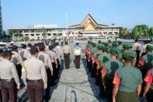 Apel gelar pasukan di Kantor Gubernur dalam rangka pengamanan Pemilu serrntak 2019