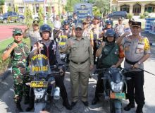 Bupati Siak Alfedri mengikuti Apelpengamanan jelang Pemilu/lin