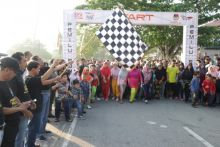 Ratusan warga mengikuti Pemilu Run 2019/lin