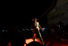 Atuk Blank saat manggung di Bokor/mad