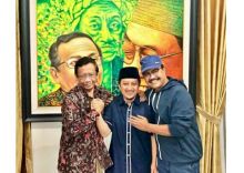 Ustaz Yusuf Mansur bersama Mahfud MD dan Gus Ipul (foto/instagram)