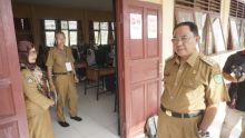 HM Wardan, meninjau pelaksanaan Ujian Nasional Berbasis Komputer (UNBK) Tingkat SMP/ADV 