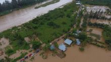 Banjir di Bengkulu. (ANTARA FOTO/David Muharmansyah)