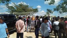 Puluhan masyarakat yang menamakan diri Aliansi Masyarakat untuk Keadilan Langgam dan Kerinci, menggelar aksi unjuk rasa PT EMP Bentu/ardi