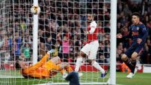 Salah satu momen saat Arsenal mencetak gol ke gawang Frankfurt. Foto: int 