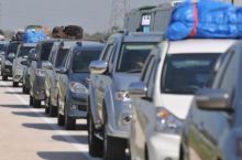 Mobil pribadi antre saat mudik Lebaran tahun lalu. (Ilustrasi, foto: int ) 