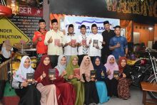 Ekspos dua buku sekaligus buka puasa bersama di Warung Api, Jalan Antar/hari