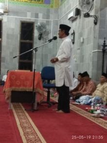 H Sukarmis saat menyampaikan sambutan/zar