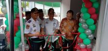 Ceo Eka Hospital Pekanbaru Romi Jaya Sapurta bersama Asisten Setdako Pekanbaru Azwan dan Kadishub Pekanbaru Yuliarso saat peresmian halte Eka Hospital